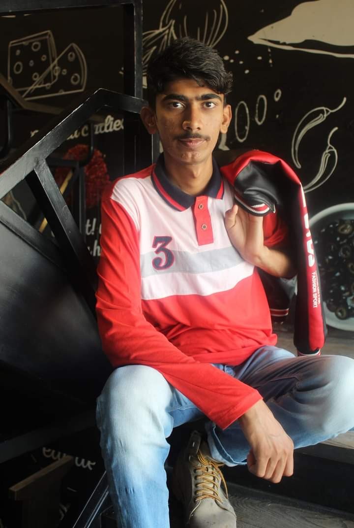 M Rashid Multan Malik Rashid, 24 yo | eyes, hair | ID1935663