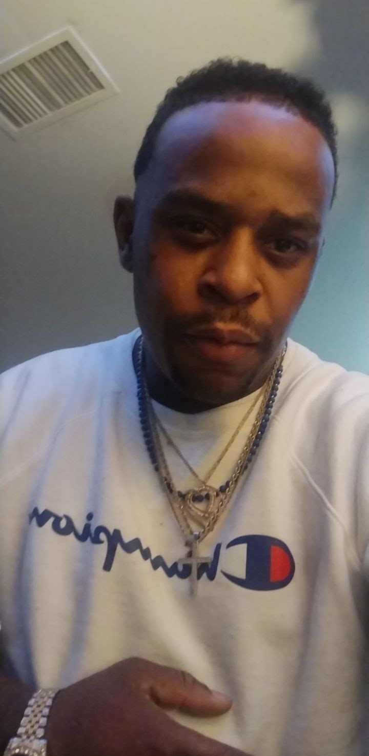 Christopher Riley, 42 yo | eyes, hair | ID2022806