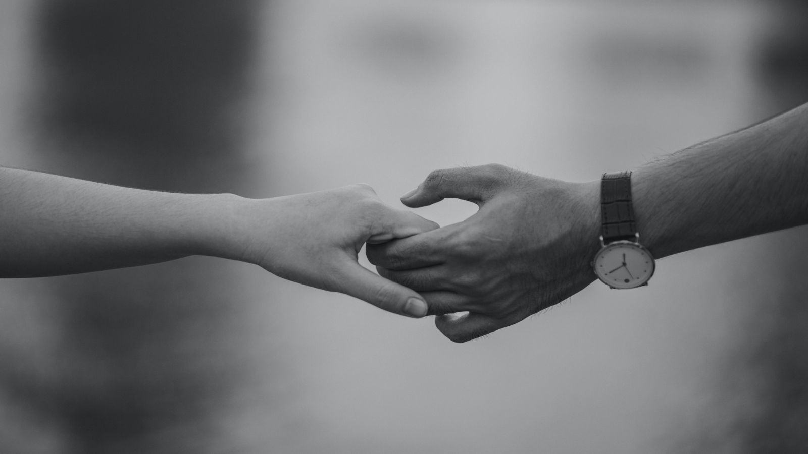 12 Tips for Staying Close in a Long-Distance Relationship - image 1